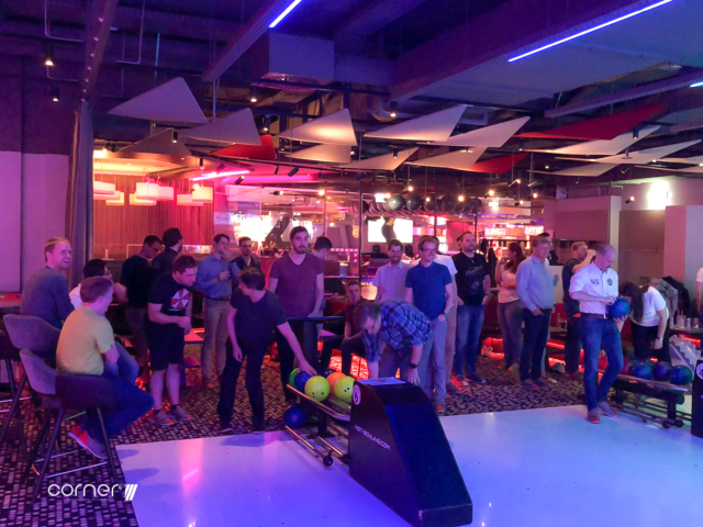 corner4 Mitarbeiter Event Bowling